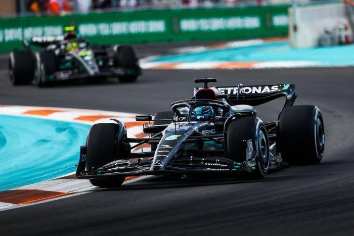 F1车队回归首秀大放异彩，库里主场球迷高呼名字